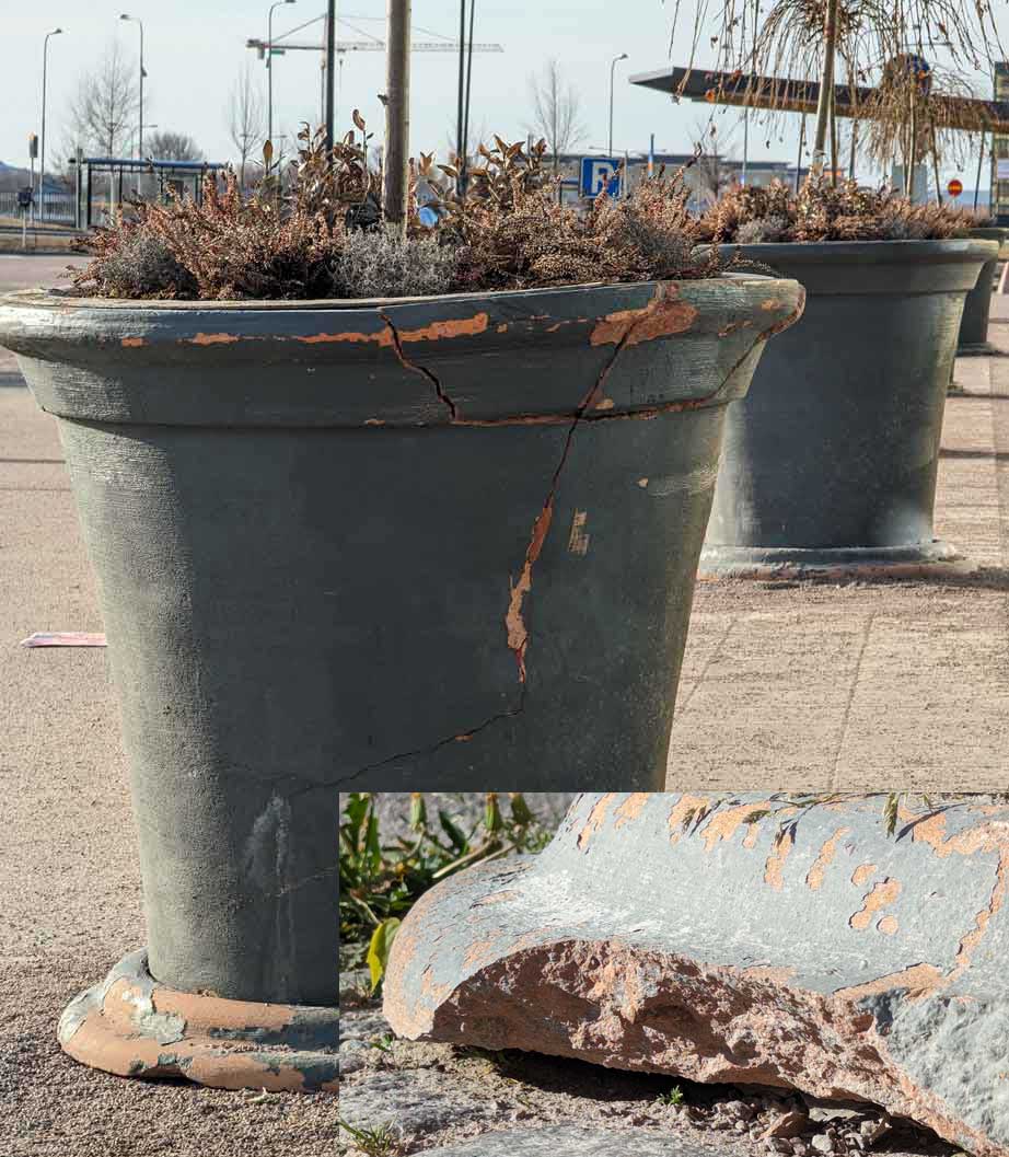 Betongkärl med typiska fabrikationsfel – bör undvikas i offentliga miljöer. Kalmarurnan.